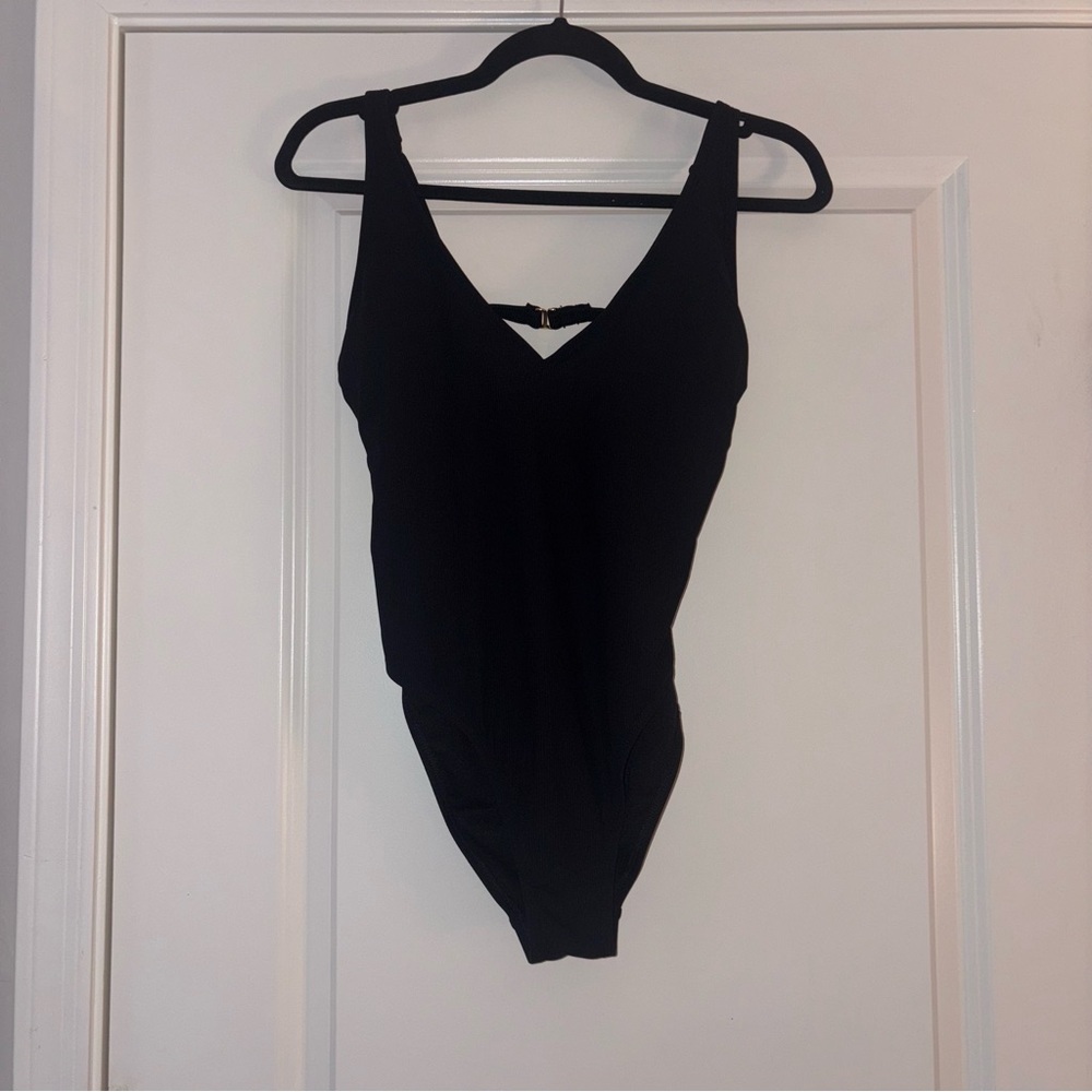 Shade & Shore Women’s Black V-Neck One piece Bathing Suit